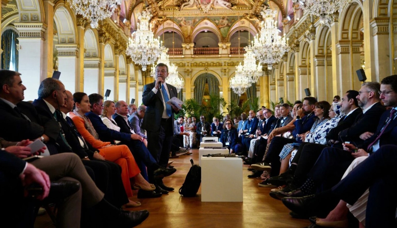 Ekrem İmamoğlu Paris Zirvesinde!
