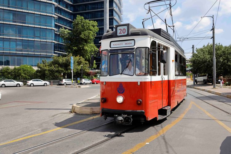 23 Nisan'da Moda tramvayı çocuklar tarafından boyanacak!